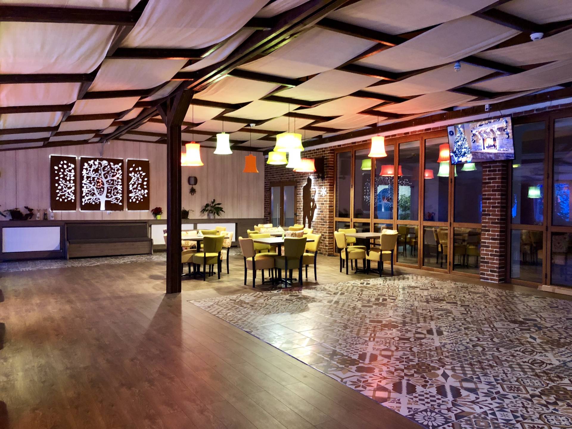 Nueva Park Restaurant